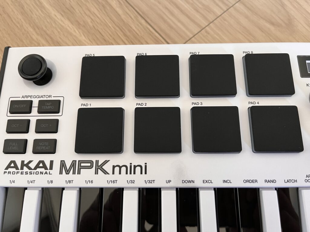 AKAI MPK mini Mk3 白 Special Edition White